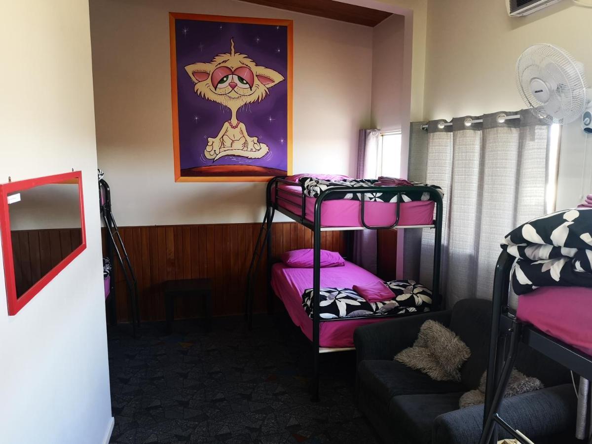 Mountain Jade Backpackers,Private Rooms & Studios Хокитика Екстериор снимка