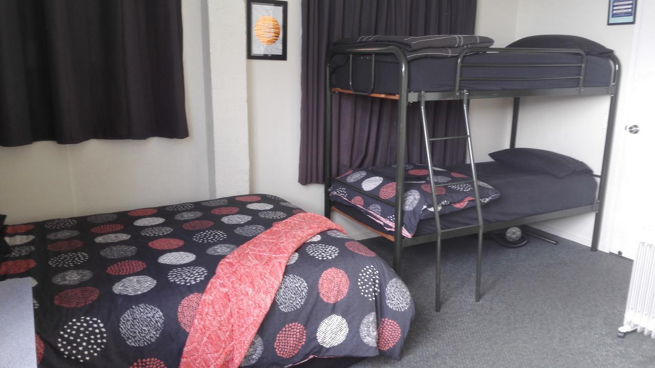 Mountain Jade Backpackers,Private Rooms & Studios Хокитика Стая снимка